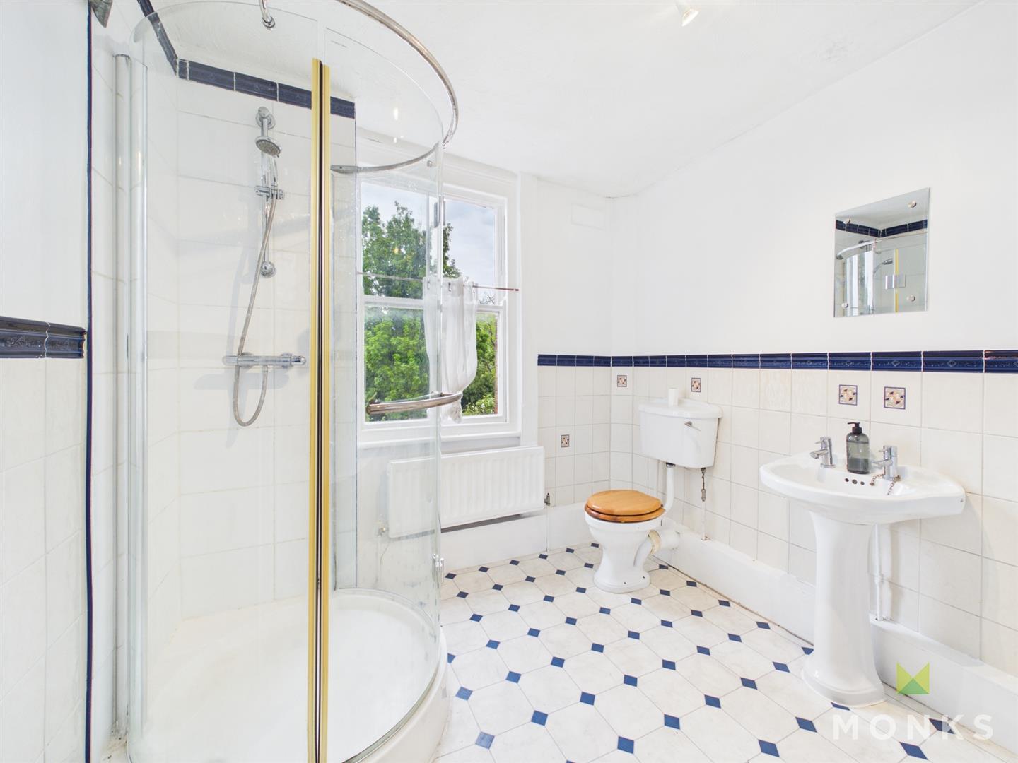 39 Monkmoor Road, Shrewsbury, SY2 5AH For Sale